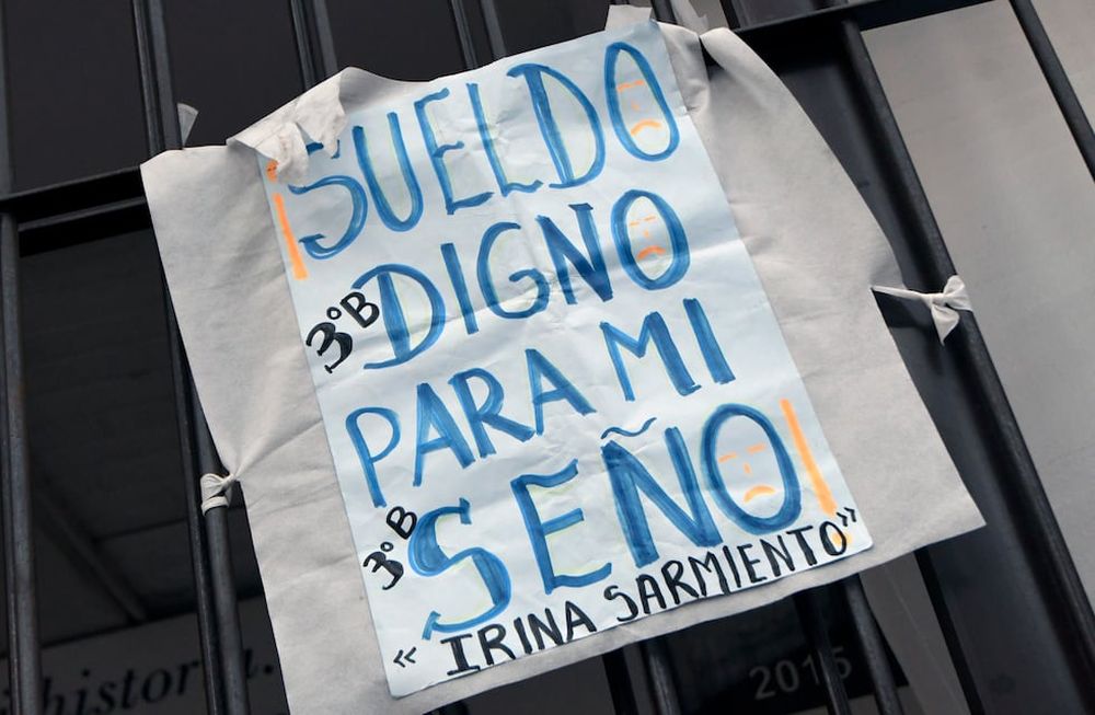 Una de las coincidencias de las promesas electorales sobre educación tiene que ver con el salario docente. Foto: Orlando Pelichotti