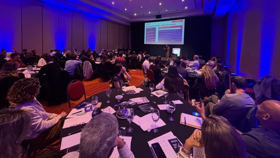 vistage argentina realizo en mendoza un encuentro para empresarios de cuyo centrado en la gestion comercial estrategica