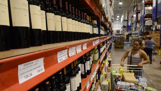 Es casi imposible que los consumidores puedan distinguir los productos y coartar el derecho a elegirlos con información certera. / Archivo
