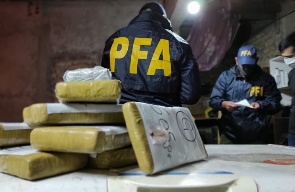 Efectivos de la Policía Federal trabajando en las medidas. /Gentileza
