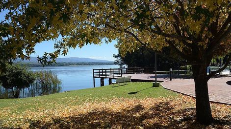 Los Andes | Construido entre 1948 y 1953 por el Ing. Fitz Simon, el Dique Los Molinos es un emblema en el camino hacia el Valle de Calamuchita. Foto: Córdoba Turismo.