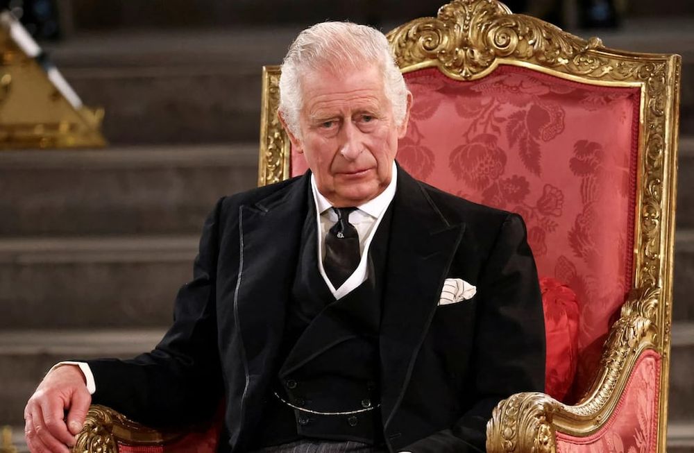Así son los billetes con el rostro del monarca británico.