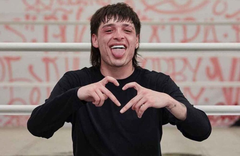 El cantante mexicano podría ser cancelado en Chile.