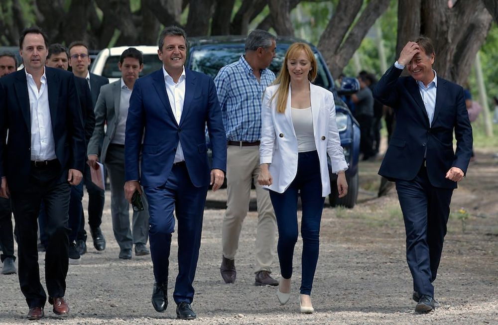 El ministro de Economía de la Nación, Sergio Massa, pasó por Mendoza para anunciar una serie de medidas para paliar los daños ocasionados en el agro por el clima. Foto: Orlando Pelichotti.