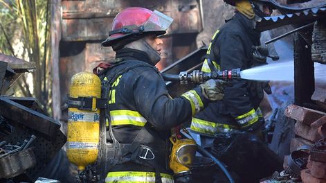 Buscan ayudar a la médica cuyo ex marido murió en un incendio en Maipú y sus amigos arman una colecta. Imagen ilustrativa