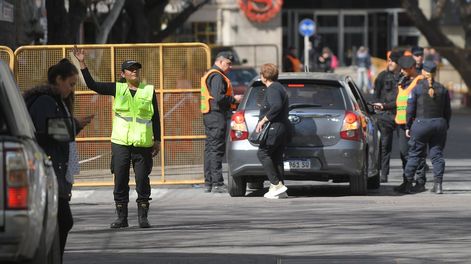 Los Andes | Operativo  de tránsito y de seguridad por la visita del presidente Javier Milei en Mendoza para participar en el congreso IAEF. Foto: Marcelo Rolland / Los Andes