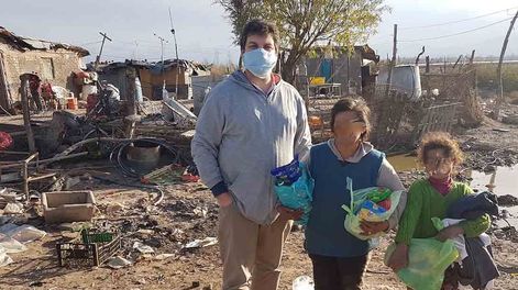 Los Andes | Leandro se unió a la fundación “Hands with heart” y viaja por el mundo para rehabilitar a niños necesitados. “He vuelto con el corazón en mil  pedazos”, admite. Foto: gentileza