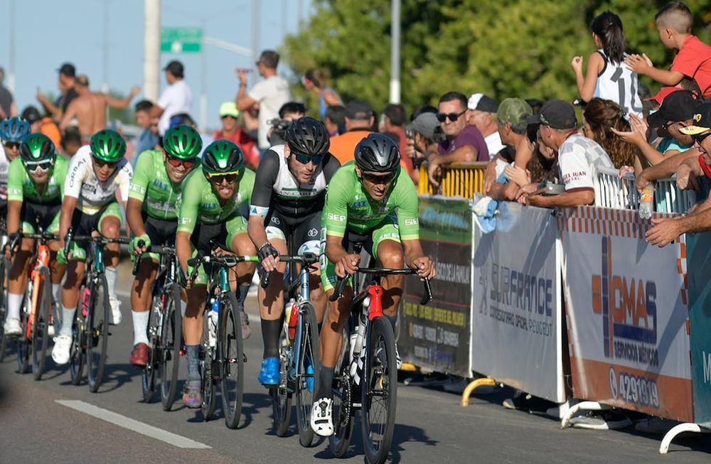 Una durísima sanción a la Asociación Ciclista de Mendoza pone en jaque la actividad de la disciplina por dos años. / Foto: Orlando Pelichotti