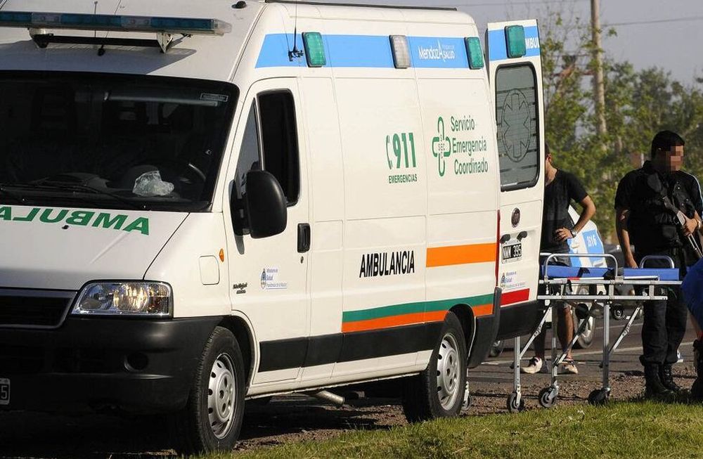 Se le prendió fuego los pelos con la estufa y terminó con graves quemaduras en Godoy Cruz.