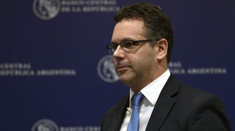 Renunció Sandleris y advirtió: “Lo que viene no es una tarea sencilla”