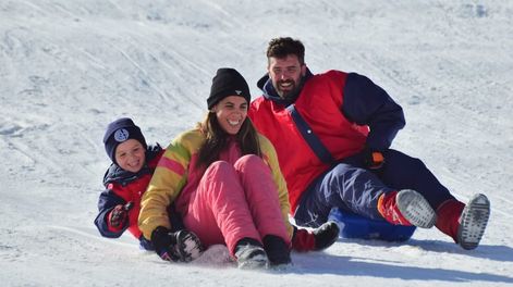 Botas, enterito y trineo: cuánto sale alquilar el equipo para pasar un día en la nieve. | Foto: Gentileza Los Puquios