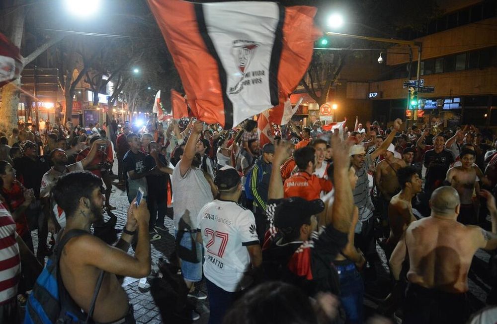Incidentes entre hinchas de River y Boca en el aeropuerto Francisco Gabrielli
