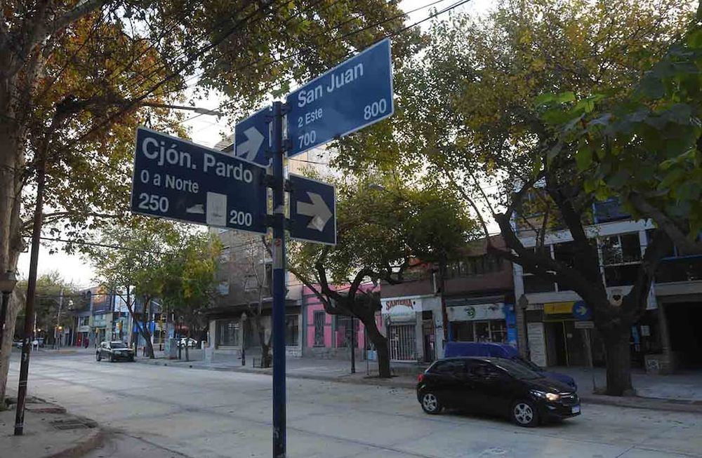 Después de meses cortada por trabajos, habilitan al tránsito calle San Juan de Ciudad entre calle Vicente Zapata y Alem de Ciudad. Foto: José Gutierrez / Los Andes