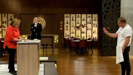 MasterChef Celebrity se convirtió en el programa más visto del año, con picos de audiencia inalcanzables; y sostiene el gusto de la audiencia por la cocina y el entretenimiento.