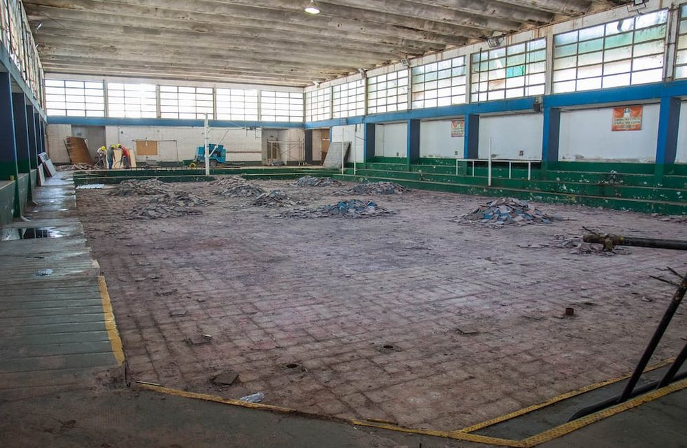 Durante muchos años, el polideportivo fue el centro de la comunidad deportiva de la zona. Foto: Gentileza