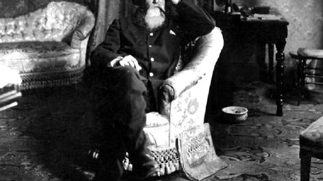 Lucio V. Mansilla y Dominguito - Por Luciana Sabina