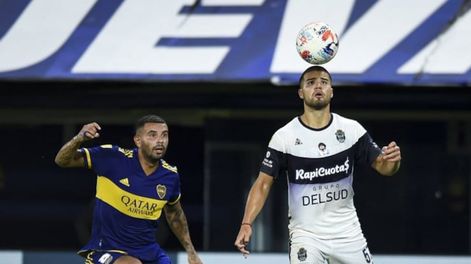 Weigandt jugó un partidazo contra Boca y se armó polémica. / Gentileza.