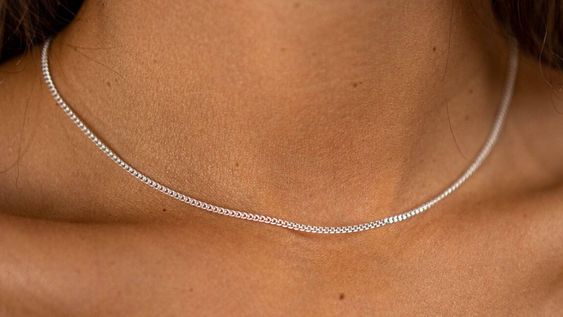 &nbsp;Las cadenitas fueron desterradas por otro accesorio de moda.&nbsp;