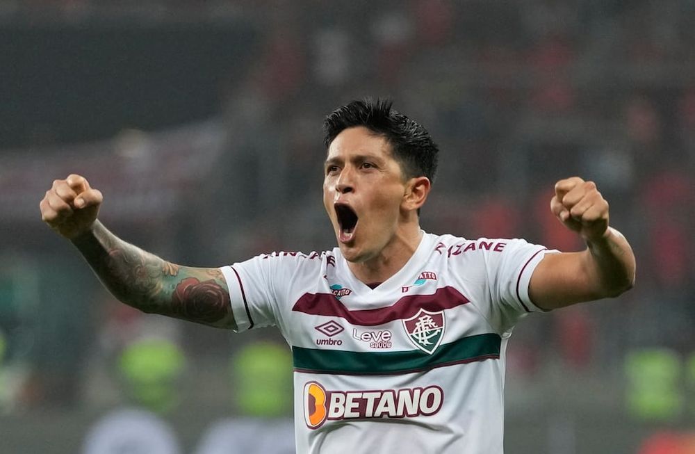 Germán Cano, del Fluminense de Brasil, festeja la victoria por 2-1 sobre Internacional en la semifinal de la Copa Libertadores, el miércoles 4 de octubre de 2023.