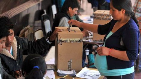 Las elecciones en Mendoza ofrecen muchas opciones pero también muchas contradicciones y acuerdos forzados.
