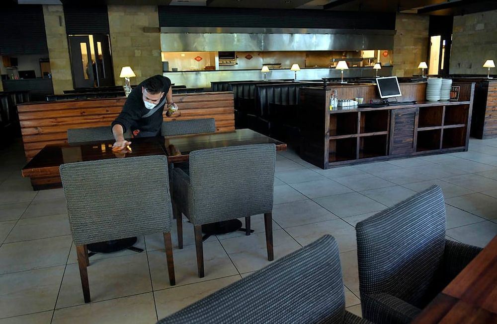 El Ministerio de Trabajo definió nuevos parámetros que deberán cumplir las empresas para solicitar la asistencia estatal para abonar sueldos. / Orlando Pelichotti