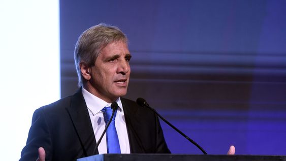 El ministro de Economía, Luis Caputo