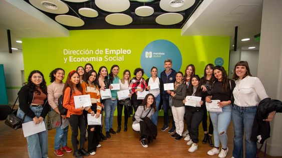 Se entregaron los certificados de los cursos dictados por el área de Empleo y Economía Social