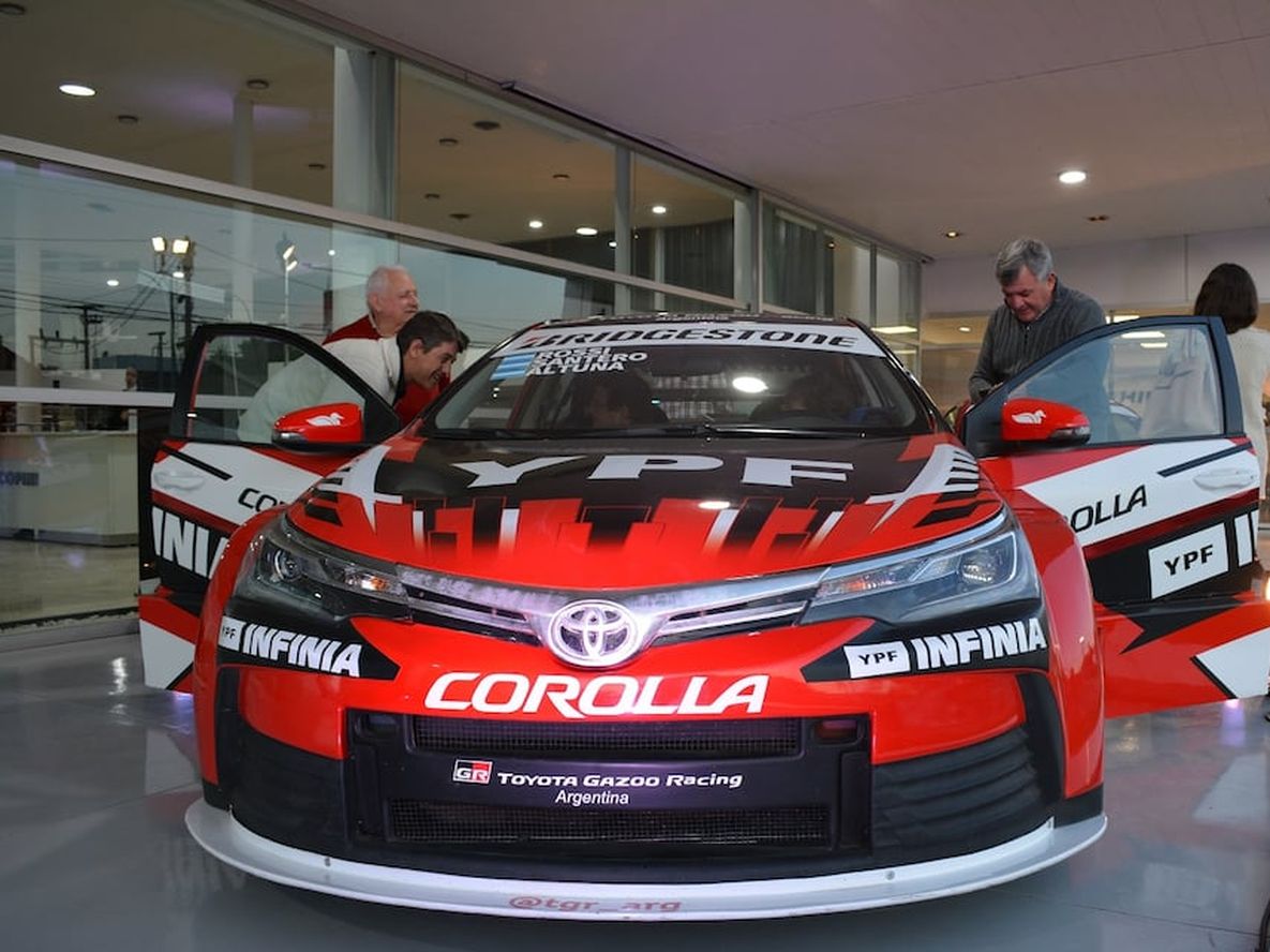 Yacopini presentó al Toyota Gazoo Racing Argentina de Super TC2000