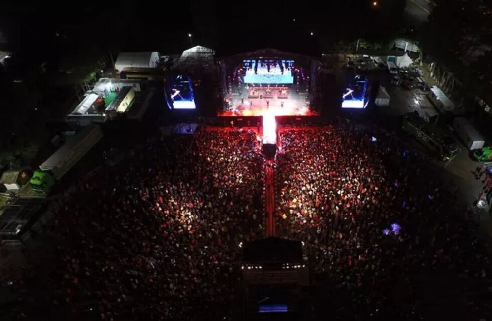 El presunto caso de acoso sexual habría sucedido en el marco de la Fiesta de la Manzana 2022, en General Roca (Río Negro) / Gentileza LM Neuquén