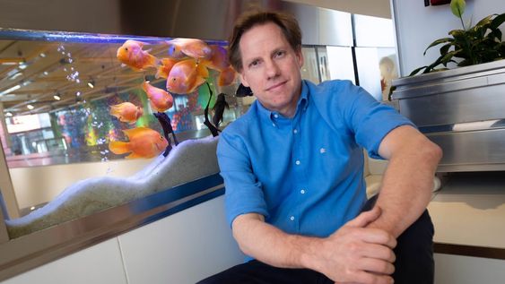 Flavio Soppelsa, cuarta generación de artesanos del helado. Desarrolló un laboratorio en donde fabrica sabores exitosos como palta o matcha limón. / Ignacio Blanco