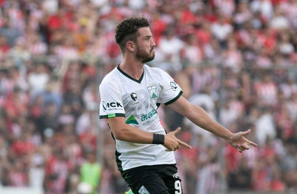Tomás Molina abrió la cuenta en la victoria de Ferro en Tucumán. (@FerroOficial)