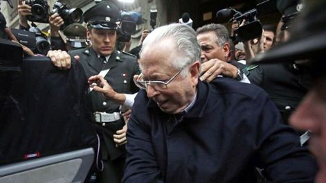 El Papa expulsó del sacerdocio al pederasta chileno Karadima