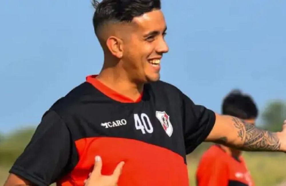 El arquero Eduardo Flores, de Guaraní Antonio Franco, equipo que milita en el Torneo Regional Federal Amateur, fue denunciado por violencia de género hacia de su pareja y su propia hermana. / Gentileza.