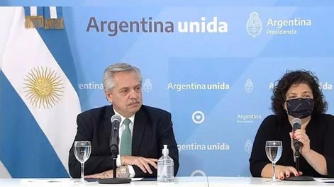 El presidente Alberto Fernández y la ministra de Salud, Carla Vizzotti, confirmaron la medida. Foto: Gentileza