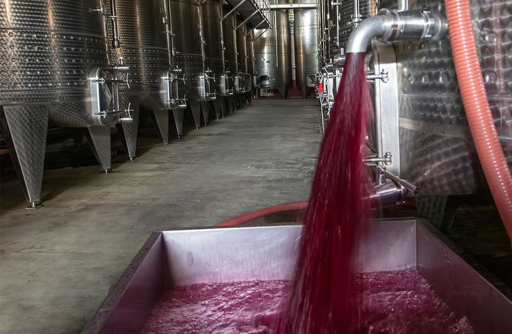 El vino a granel sigue cayendo en el mercado externo y espera un 2023 complejo y con poco volumen. - Archivo / Los Andes