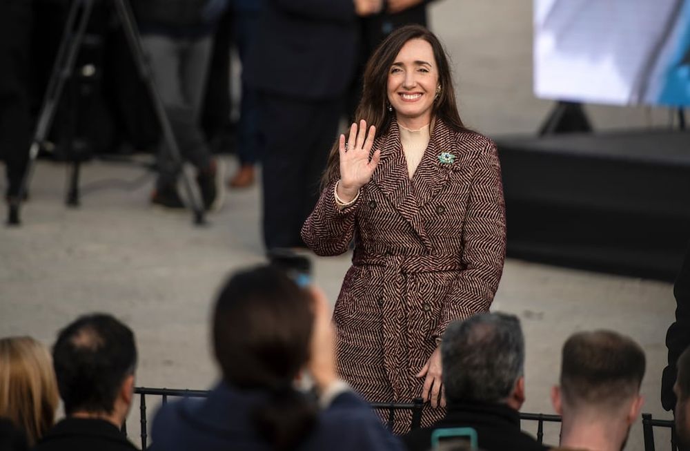 ARCHIVO - La vicepresidenta argentina Victoria Villarruel asiste a un evento para conmemorar el Día de la Bandera en Rosario, Argentina, el jueves 20 de junio de 2024. (AP Foto/Farid Dumat Kelzi, Archivo)