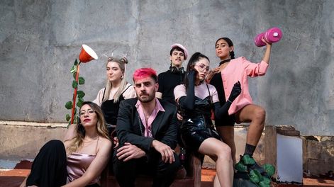 Los Andes | Con una banda conformada por artistas mendocinos, Leandro Lacerna presentará su disco SuperSad en la Nave UNCuyo.