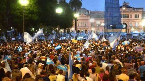 La imprescindible jerarquización de la política - Por Edgardo Néstor De Vincenzi