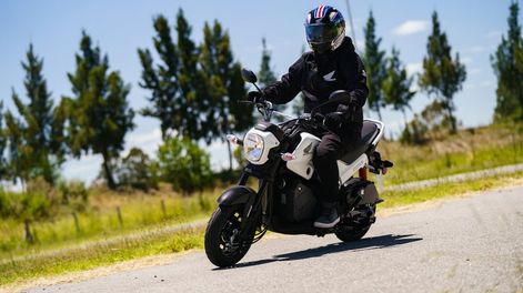 Los Andes | Honda NAVi revoluciona el mercado de motos en Argentina.