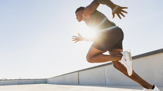 este es el metodo de entrenamiento que puede reducir tu edad biologica hasta 12 anos