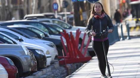 Crece el uso de monopatines eléctricos debido a que creció la importación.