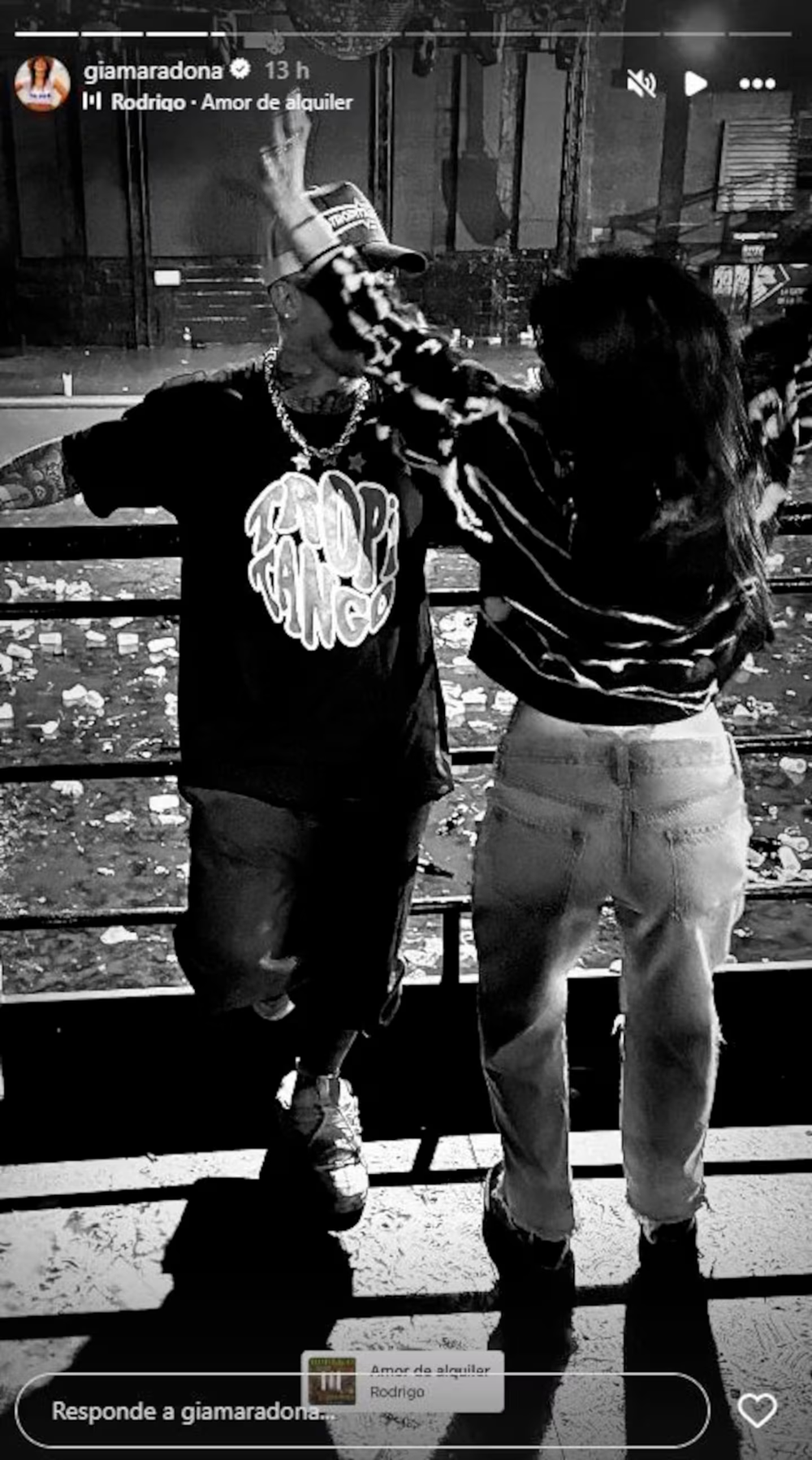 Gianinna Maradona y El Polaco estarían comenzando un romance.