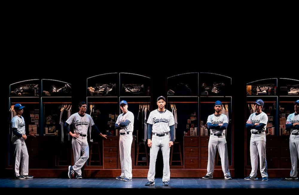 Take Me Out, obra que se representa en Broadway. Foto: AP.