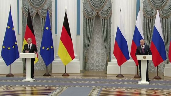 Vladimir Putin y Olaf Scholz, presidente de Rusia y primer ministro de Alemania, respectivamente