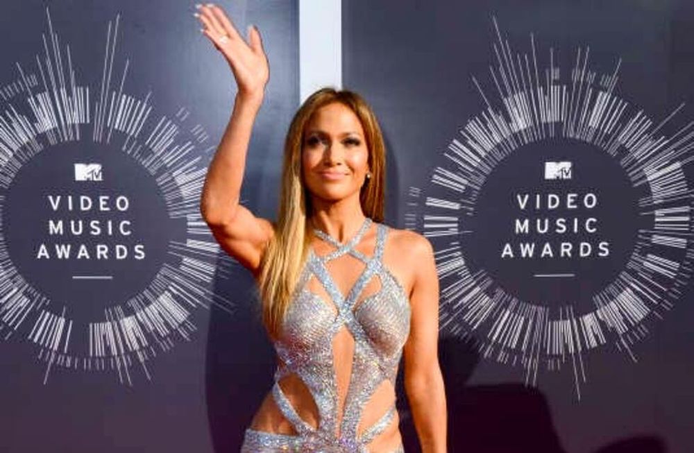 Jennifer López más excéntrica y pavota que nunca