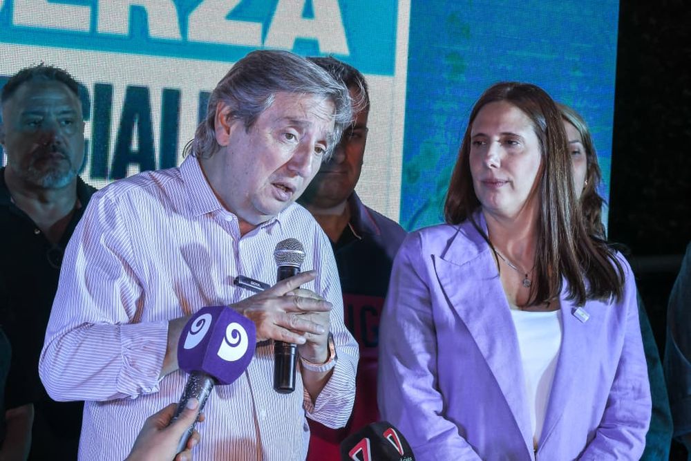 El candidato a diputado nacional de Fuerza Justicialista, Emir Félix, logró ingresar al Congreso pero no así la segunda candidata, Marisa Uceda.