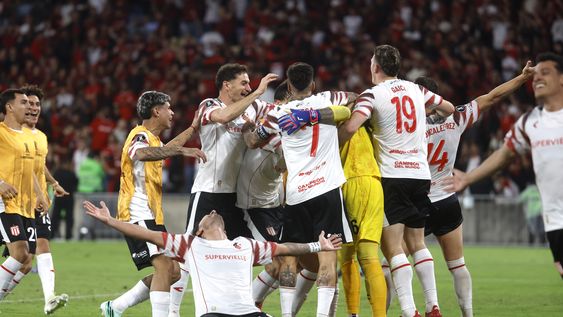 Muslerazo: Estudiantes de La Plata superó a Flamengo en penales.
