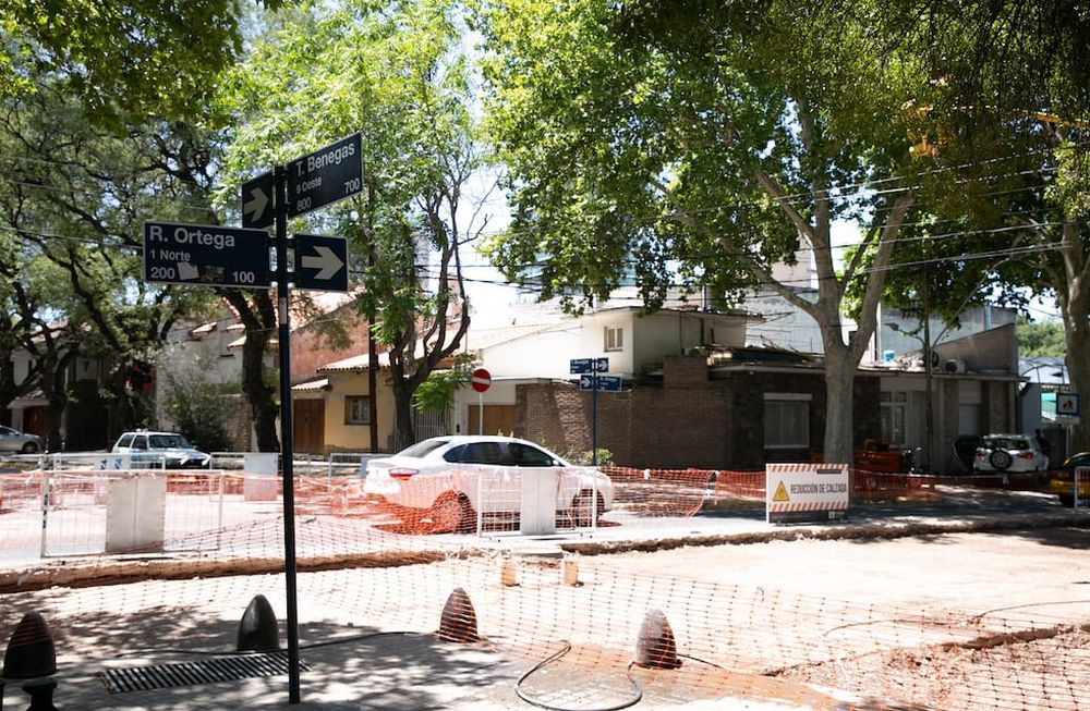 La Ciudad ya realiza la repavimentación del cruce de Tiburcio Benegas y Rufino Ortega