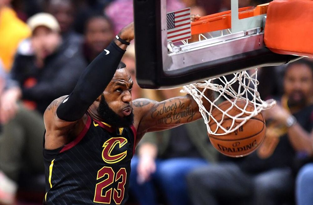 La increíble volcada de LeBron James al mejor estilo Juego de la Estrellas
