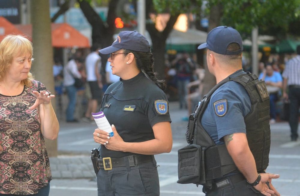 El reclamo de comerciantes y empresarios gastronómicos llevó a reforzar la seguridad en las principales arterias céntricas. | Foto Los Andes